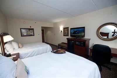 фото отеля Hampton Inn Richmond North / Ashland