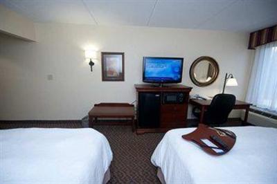 фото отеля Hampton Inn Richmond North / Ashland