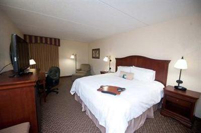 фото отеля Hampton Inn Richmond North / Ashland