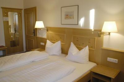 фото отеля Hotel Zur Post Egling