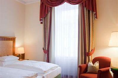 фото отеля Best Western Premier Kaiserhof Wien