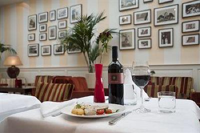 фото отеля Best Western Premier Kaiserhof Wien