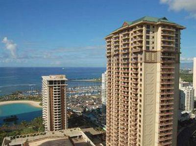 фото отеля Grand Waikikian Suites by Hilton Grand Vacations