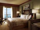 фото отеля Grand Waikikian Suites by Hilton Grand Vacations