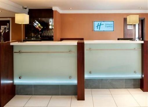 фото отеля Holiday Inn Express Leeds East