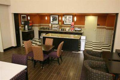 фото отеля Hampton Inn & Suites Fargo