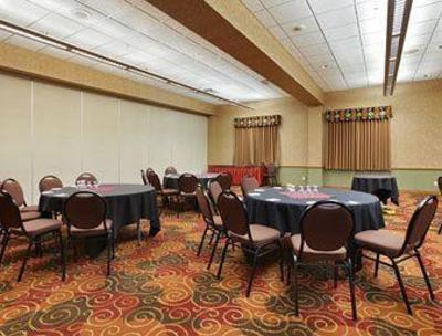 фото отеля Days Inn & Suites West Edmonton