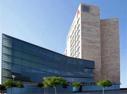 фото отеля Reina Petronila Hotel