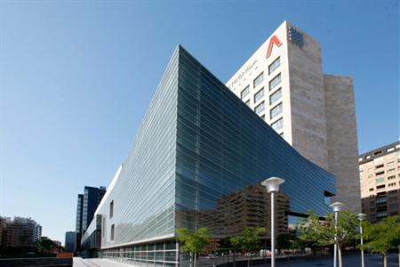 фото отеля Reina Petronila Hotel