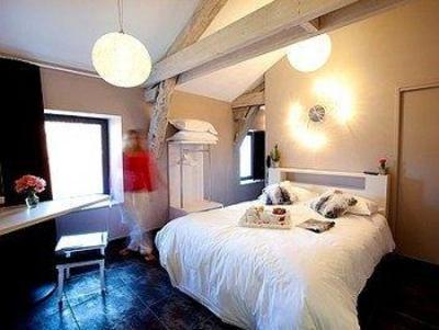 фото отеля Logis Hotel Les Fleurines