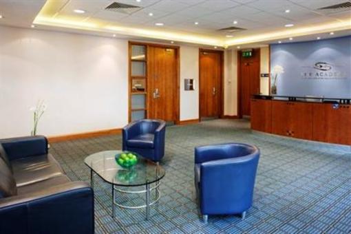фото отеля Holiday Inn Milton Keynes