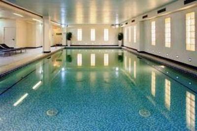 фото отеля Holiday Inn Milton Keynes