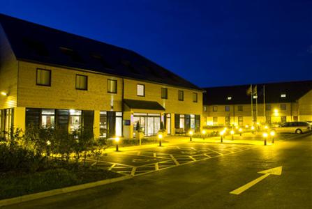 фото отеля Holiday Inn Express Downs Epsom
