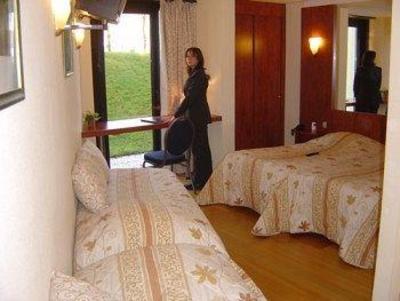 фото отеля Hotel Des Acacias Neuville-en-Ferrain
