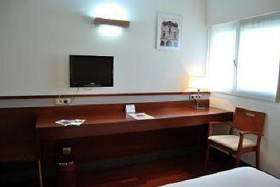 фото отеля Hostal Torrejon De Ardoz