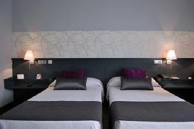 фото отеля Hostal Torrejon De Ardoz