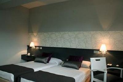 фото отеля Hostal Torrejon De Ardoz