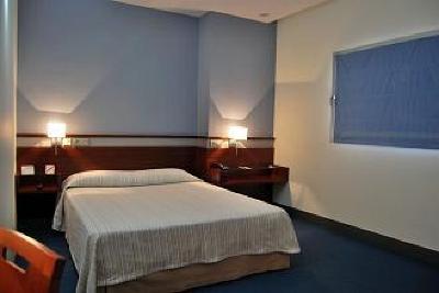 фото отеля Hostal Torrejon De Ardoz