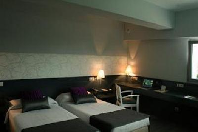 фото отеля Hostal Torrejon De Ardoz