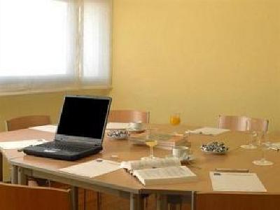 фото отеля Hostal Torrejon De Ardoz