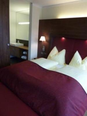 фото отеля Hotel Garni Sonne