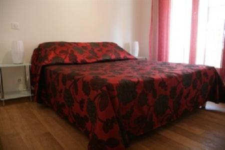 фото отеля Suite Affaire Cannes Vieux Port
