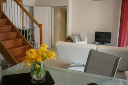 фото отеля Suite Affaire Cannes Vieux Port