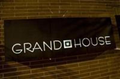 фото отеля Grand House Hotel