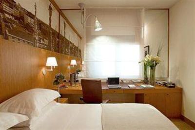 фото отеля Starhotels Tourist
