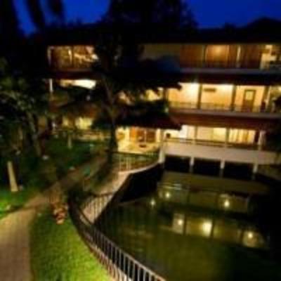 фото отеля Muthoot Cardamom County Resort Kumily