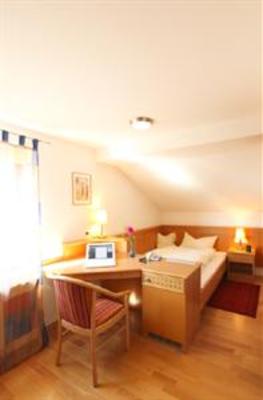 фото отеля Schoell Hotel-Gasthof