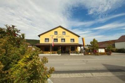 фото отеля Schoell Hotel-Gasthof