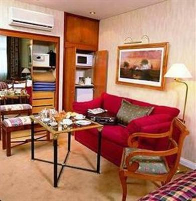 фото отеля Mayflower Suites