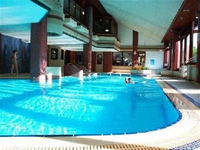 фото отеля Whitewater Hotel & Leisure Club