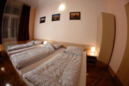 фото отеля Hostel Euro-Room Krakow