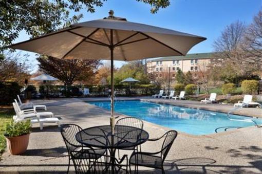фото отеля Holiday Inn Select University Parkway Winston Salem