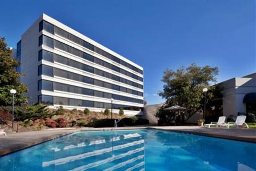фото отеля Holiday Inn Select University Parkway Winston Salem