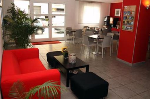 фото отеля Quality Suites Victoria Garden Strasbourg