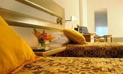 фото отеля Interplaza Hotel