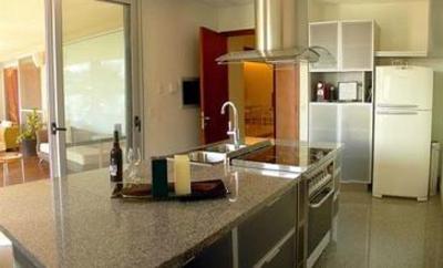 фото отеля Interplaza Hotel