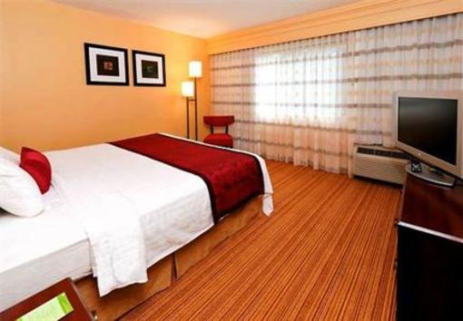 фото отеля Courtyard by Marriott Pensacola