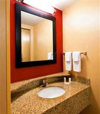 фото отеля Courtyard by Marriott Pensacola