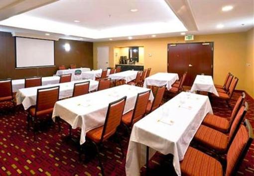 фото отеля Courtyard by Marriott Pensacola