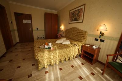 фото отеля President Hotel Pomezia
