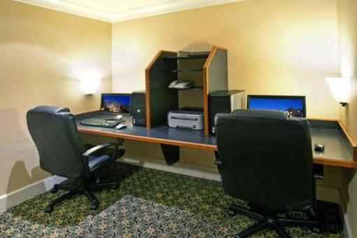 фото отеля Staybridge Suites Aurora/Naperville