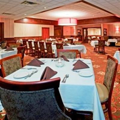 фото отеля Holiday Inn Neenah