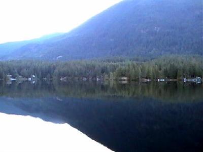 фото отеля Sakinaw Lake Lodge