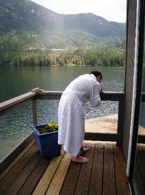 фото отеля Sakinaw Lake Lodge