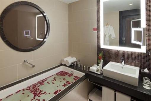 фото отеля Crowne Plaza Bengaluru Electronics City