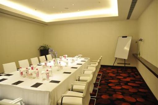 фото отеля Crowne Plaza Bengaluru Electronics City